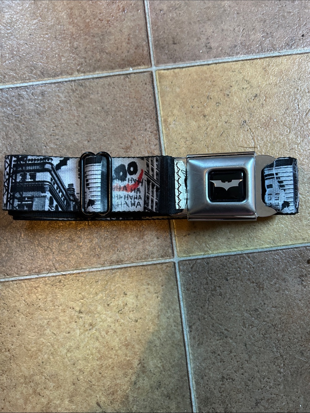 Black & White Graphic Seatbelt-Style Wearable Strap